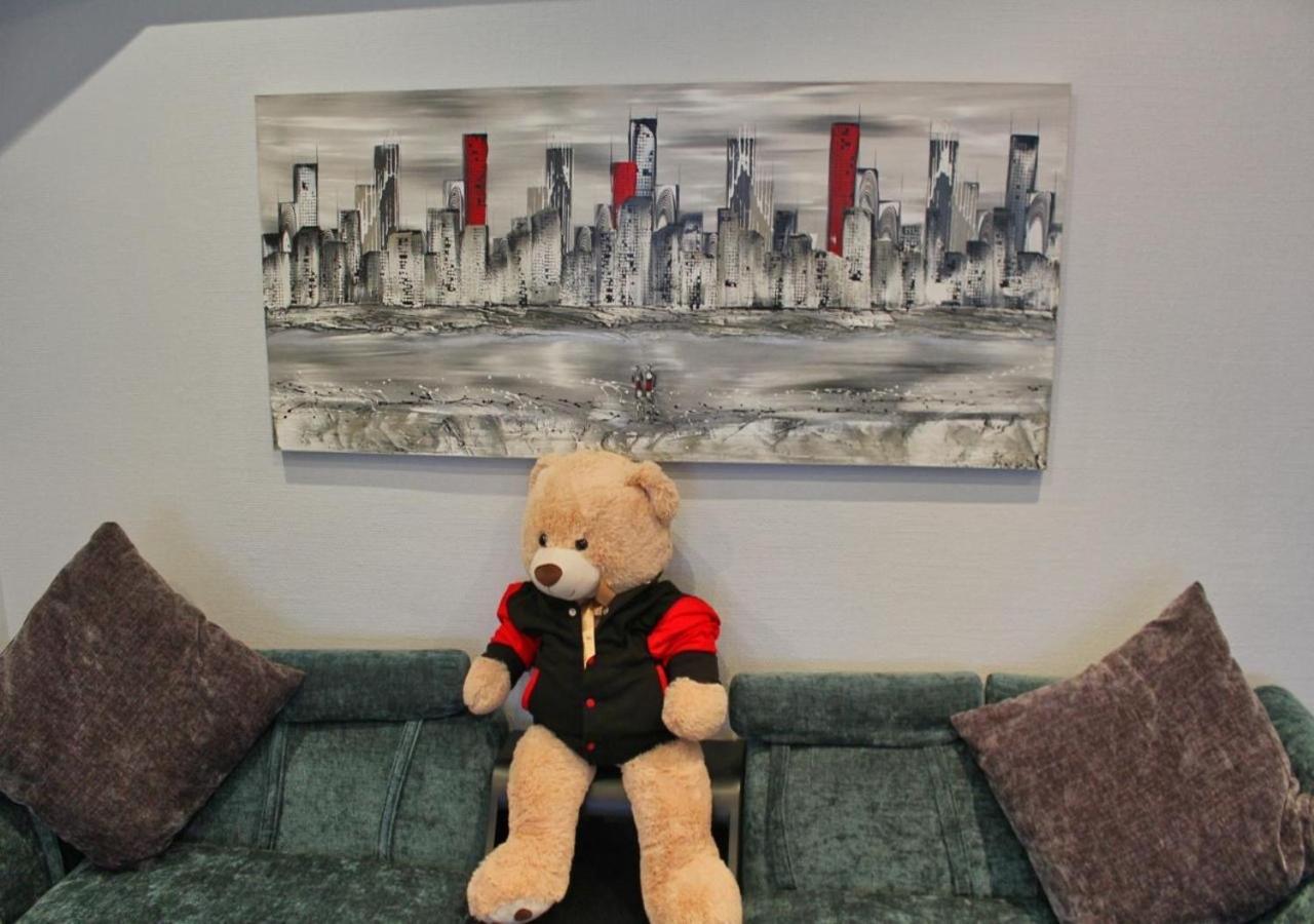 M&M Park Hotel ราเดอฟอร์มวัลด์ ภายนอก รูปภาพ